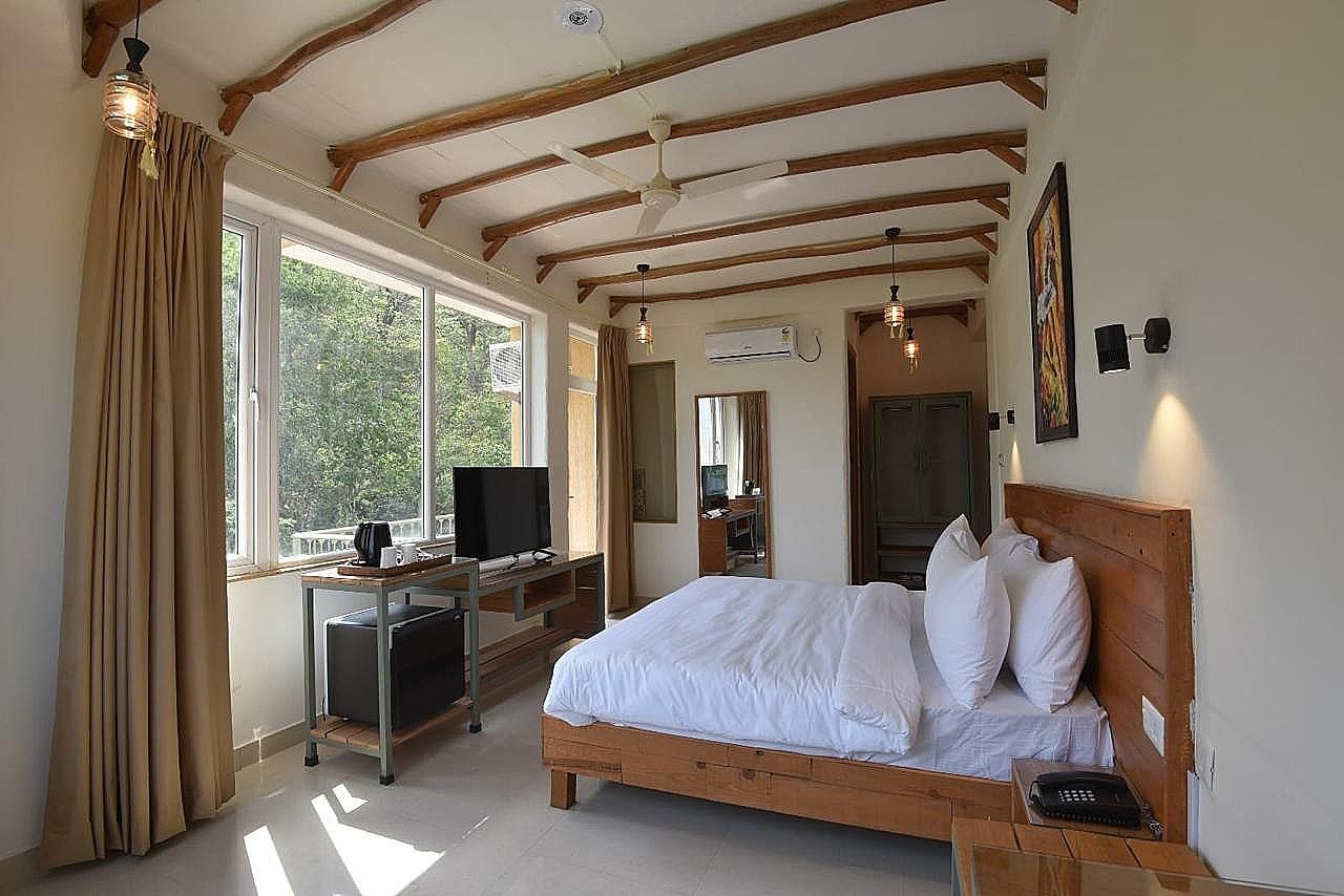 Luxury Room with Mountain View and Forest View