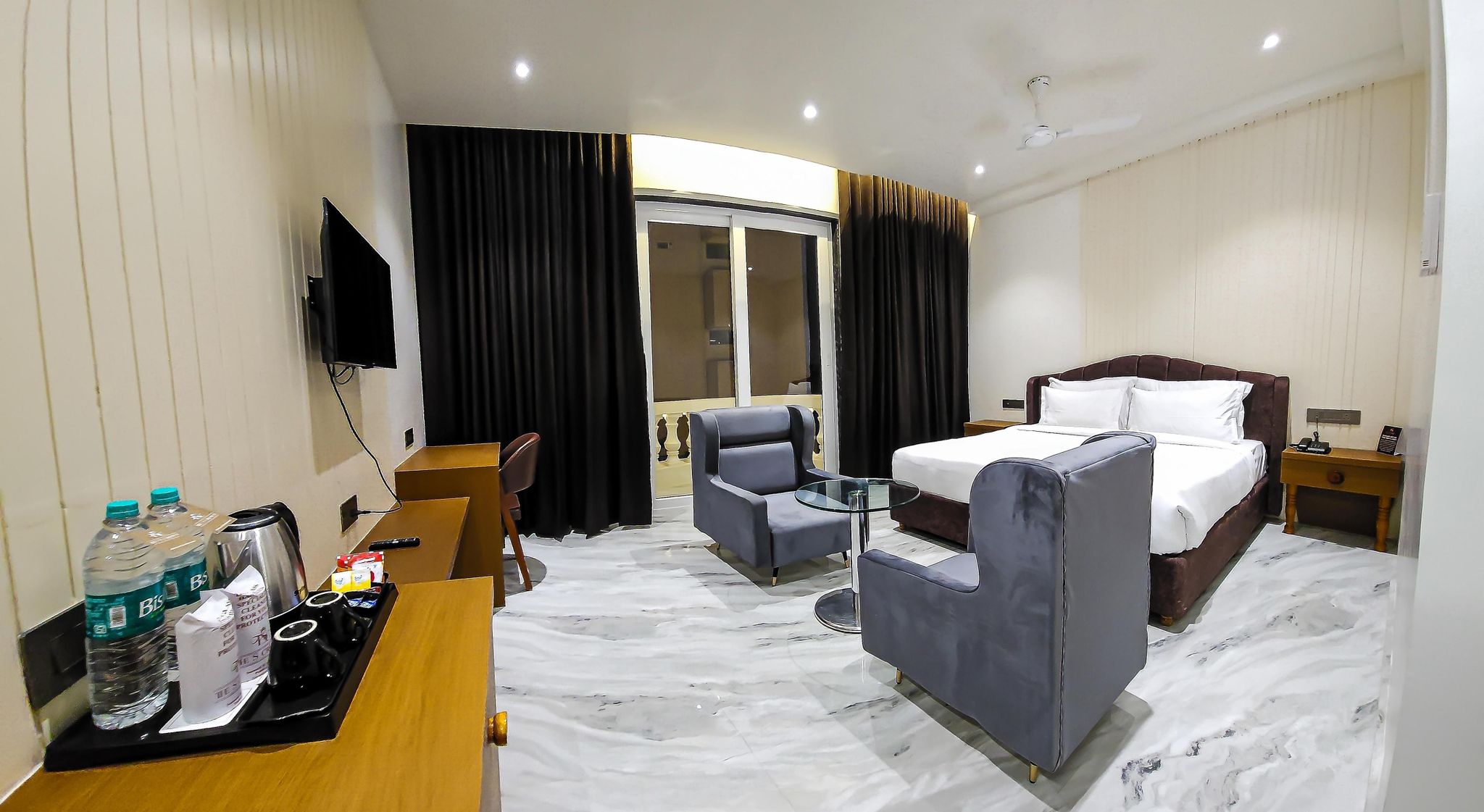 The S Crown Somnath Crown Superior Room with Balcony 4