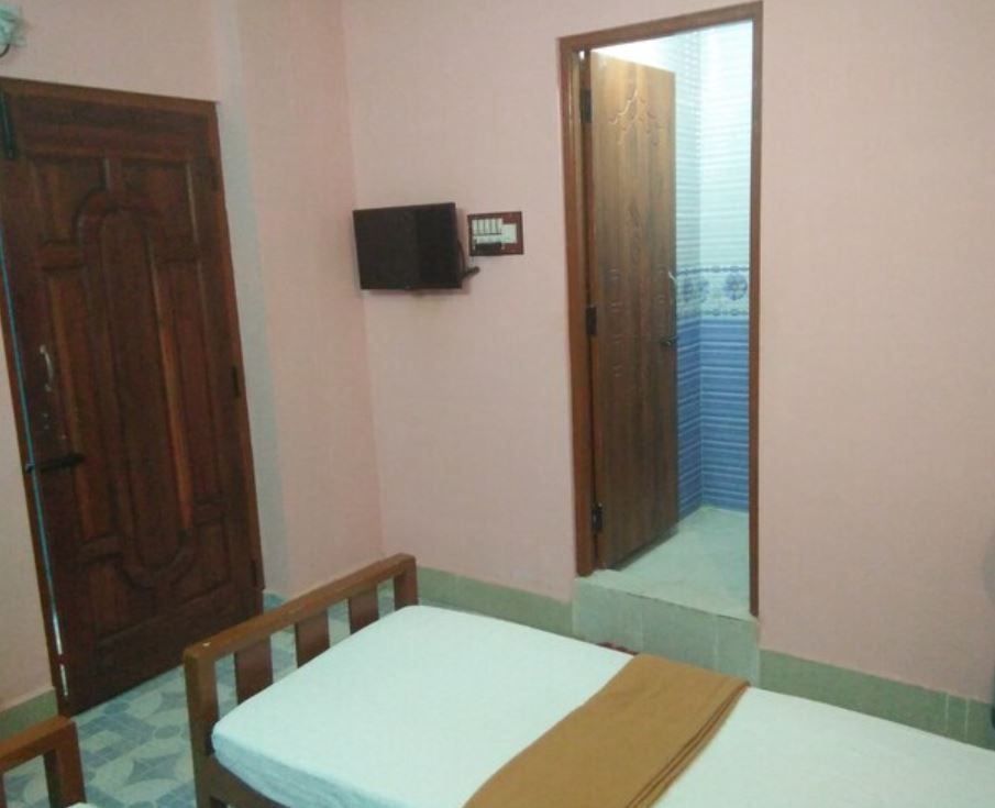 Pari Lodge Triple bedroom NON AC 3