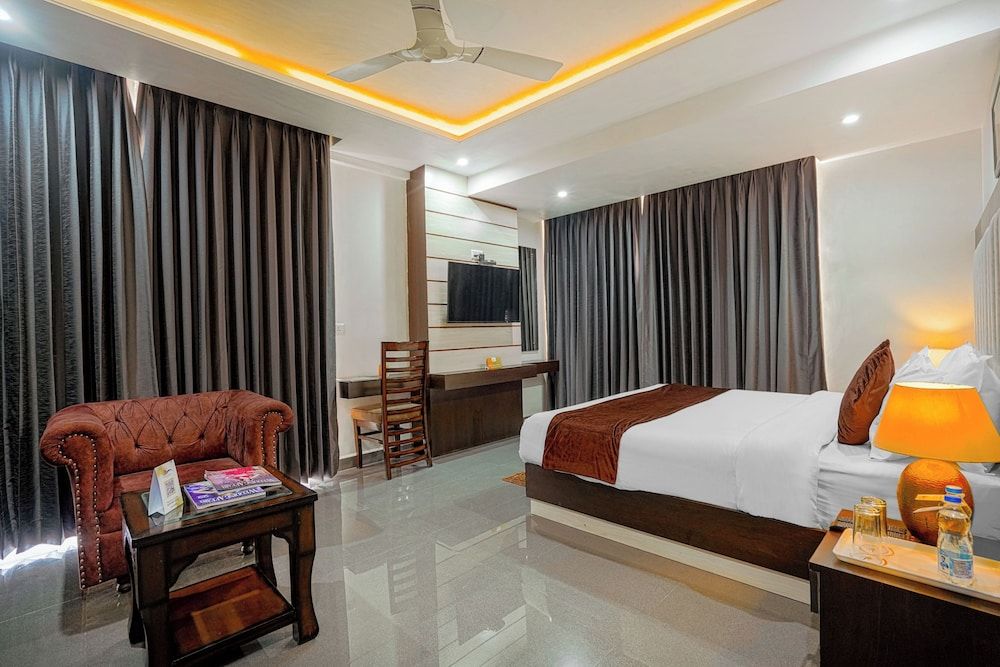 Aliza Inn And Suites By SRS Hotels Executive Room