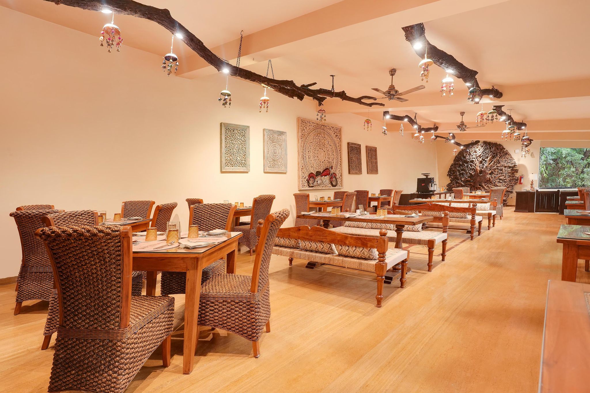 Food & Dining