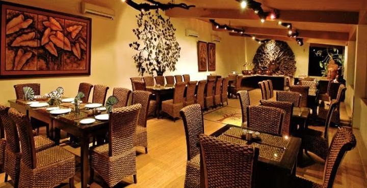 Food & Dining