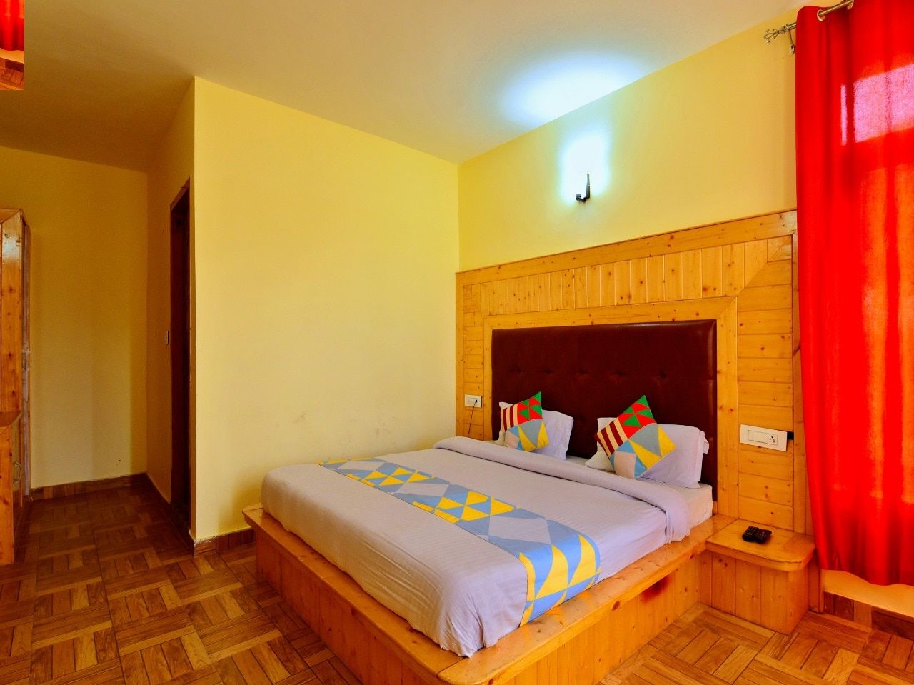 Super Deluxe Room with Balcony