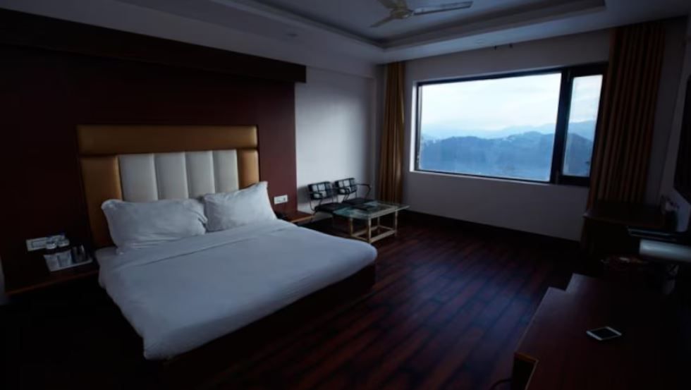 Hotel Natraj International Patnitop Deluxe valley view rooms 2