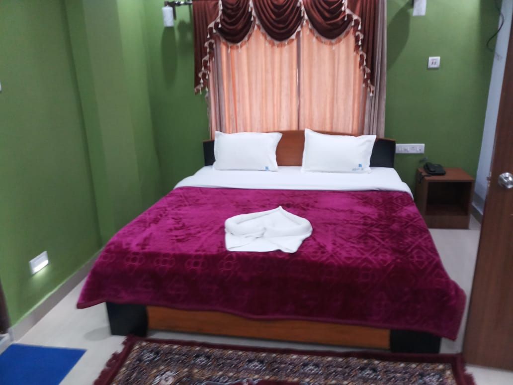 Double bed Executive AC Room