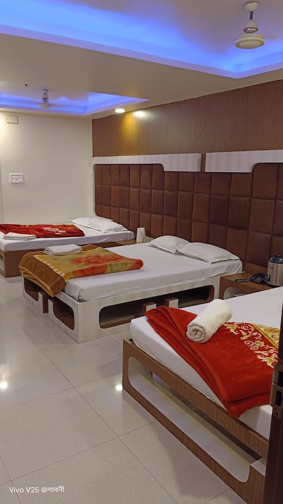 AC Six Bed Family Room