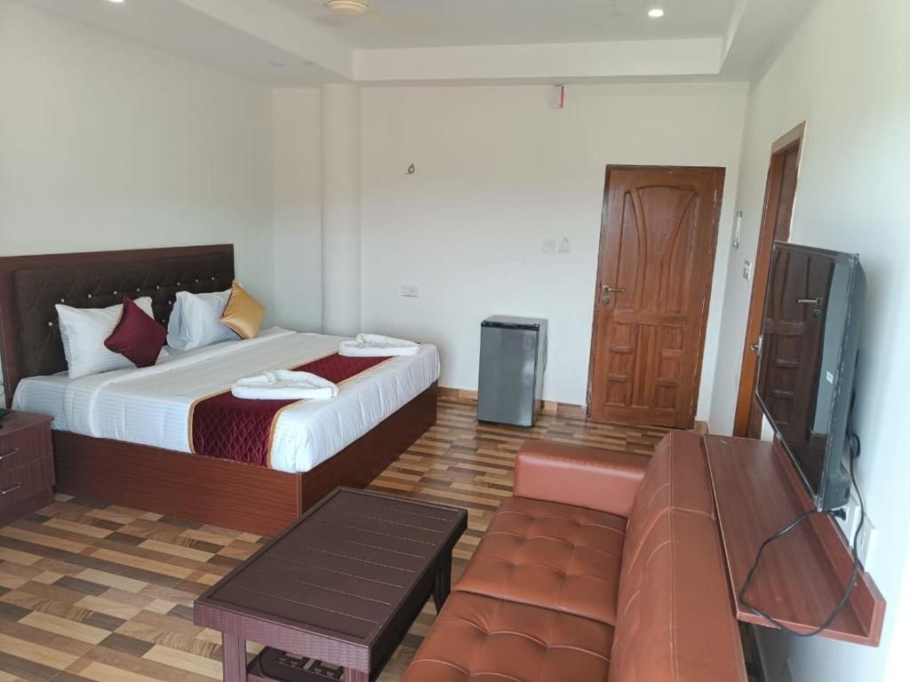 Nature's Trail EXECUTIVE ROOM WITH BALCONY 8