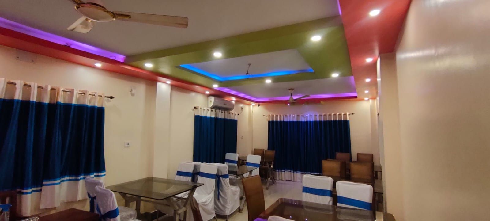 Food & Dining