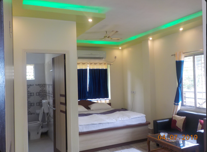 Deluxe Room AC