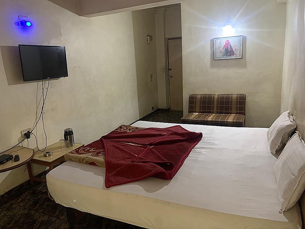 Hotel Rajshree Non-AC Room 5