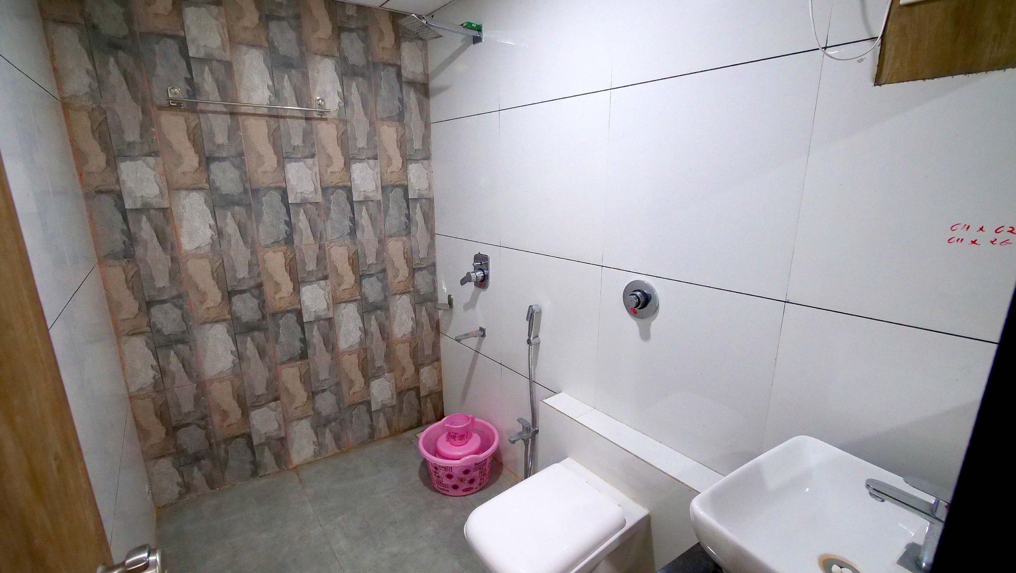 Hotel Platinum Double Bed Non AC 4