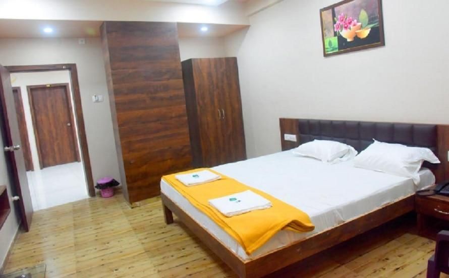 Hotel Platinum Double Bed Non AC