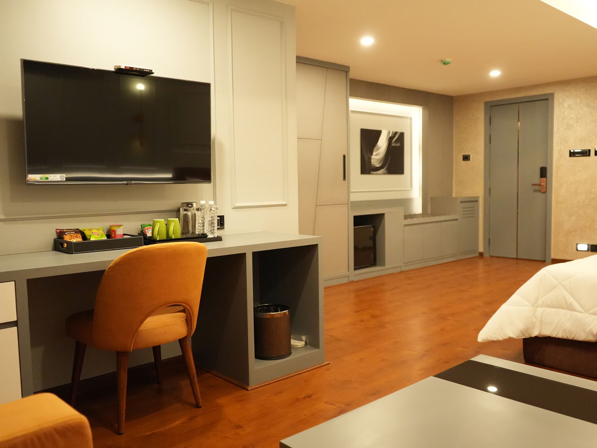 Premium Twin Bed Room