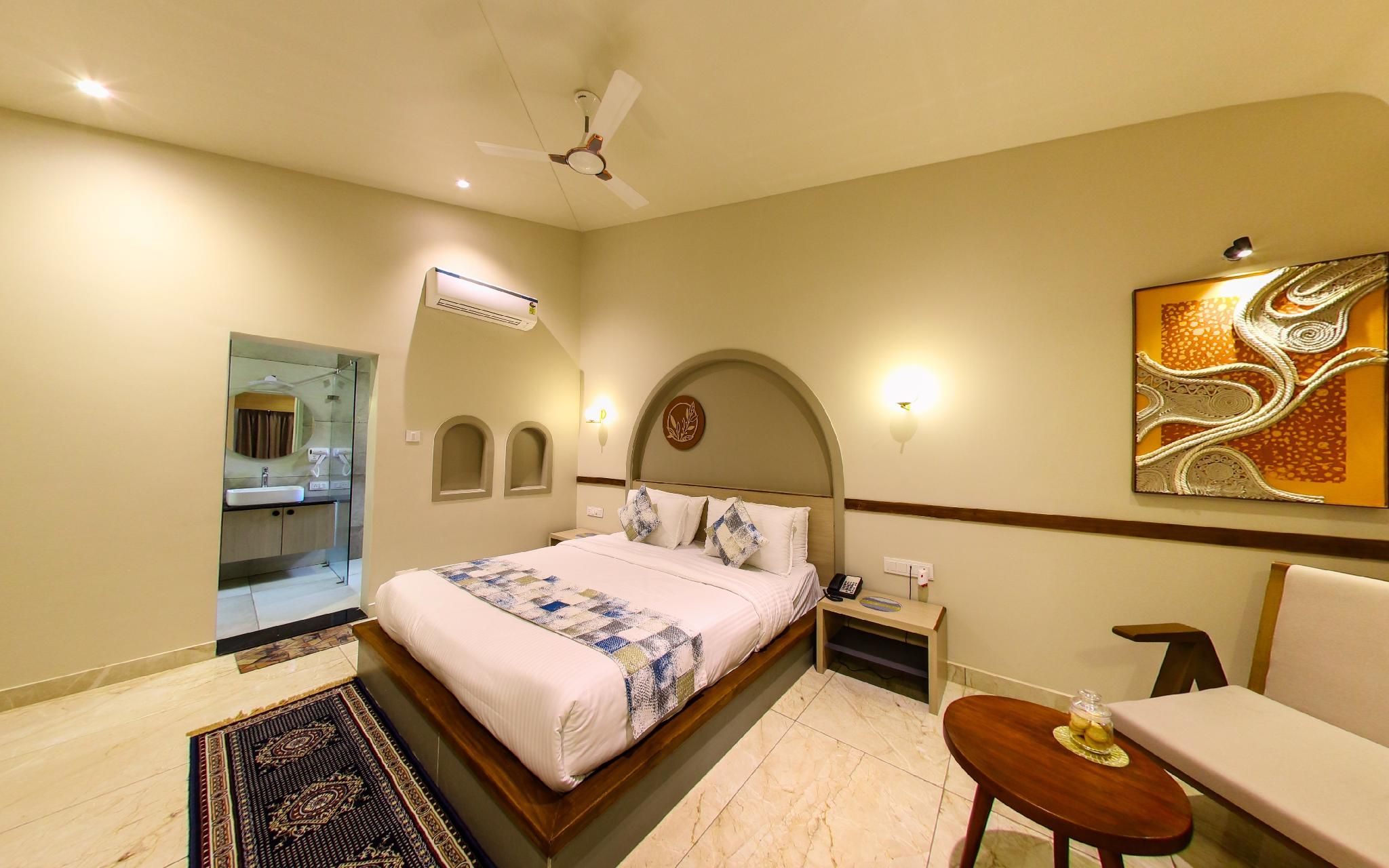 Teakwood - Gir Forest Resort Deluxe Cottage