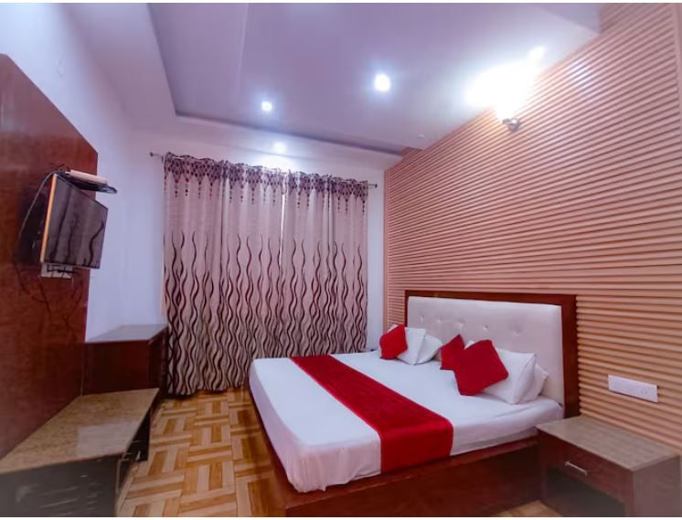Semi Deluxe Room