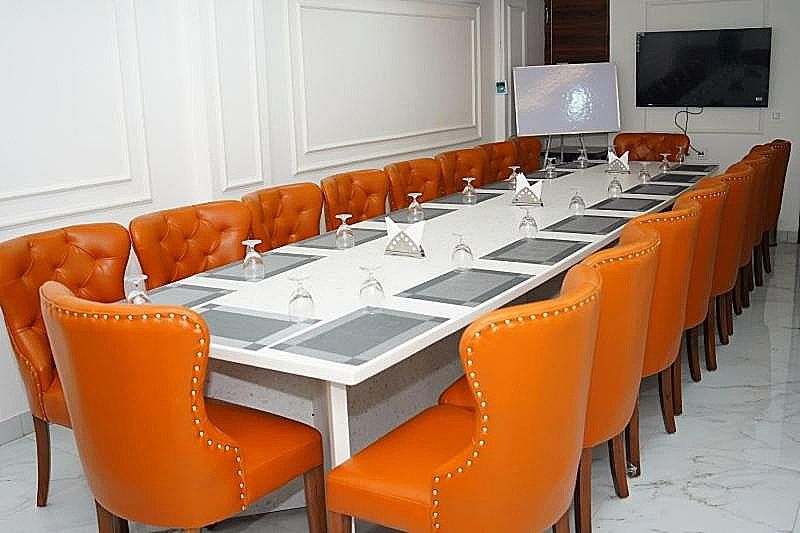 Food & Dining