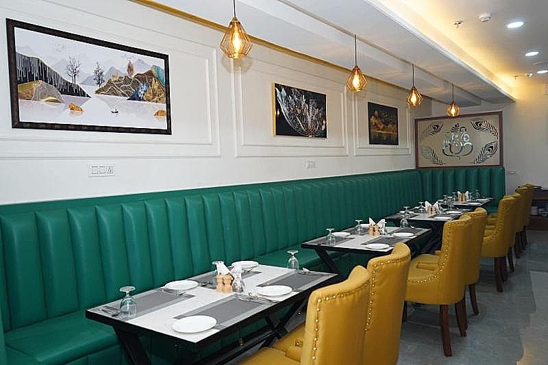 Food & Dining
