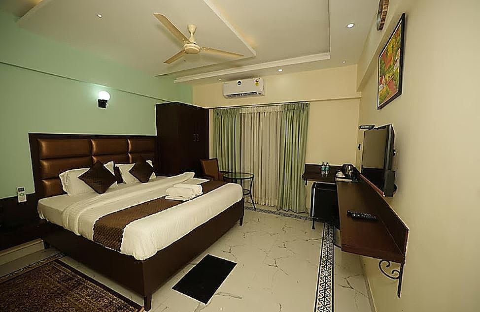 Deluxe Room with Balcony
