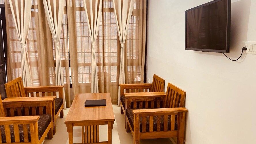Mohini's Lake View Villa