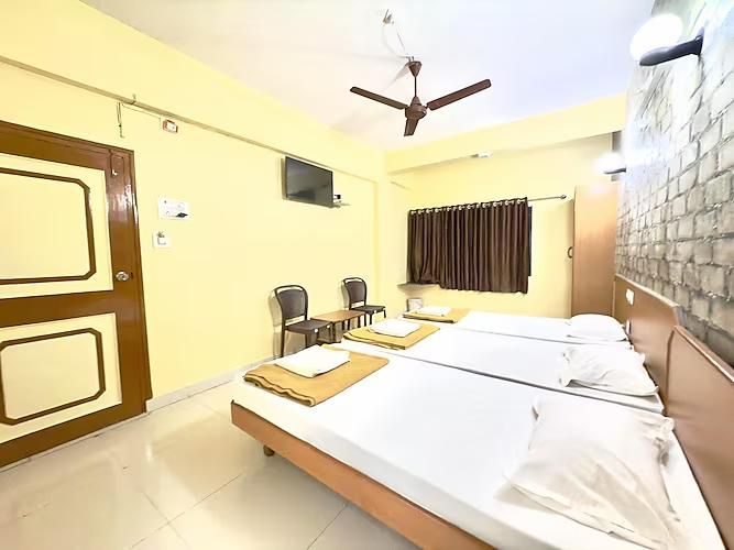 Triple Bed Non Ac