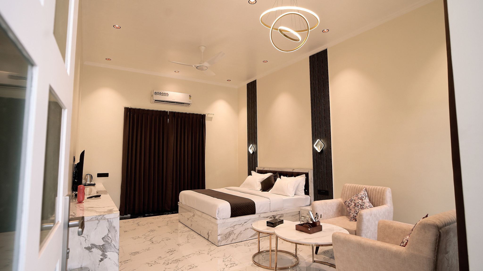 Sukoon Farm	 Luxury Rooms