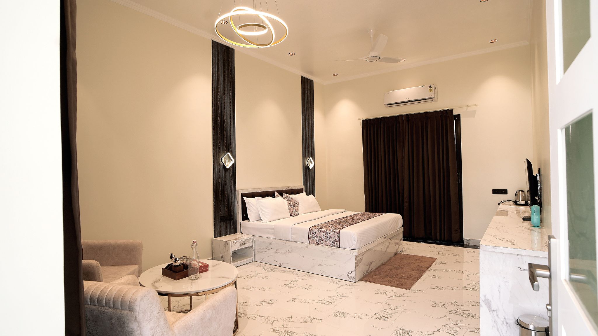 Sukoon Farm	 Luxury Rooms 4