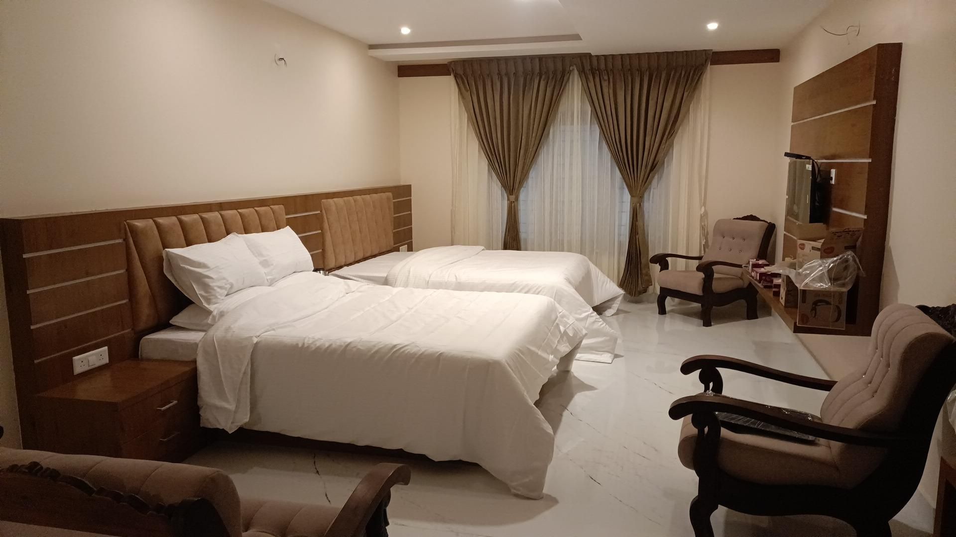 Quadruple Suite