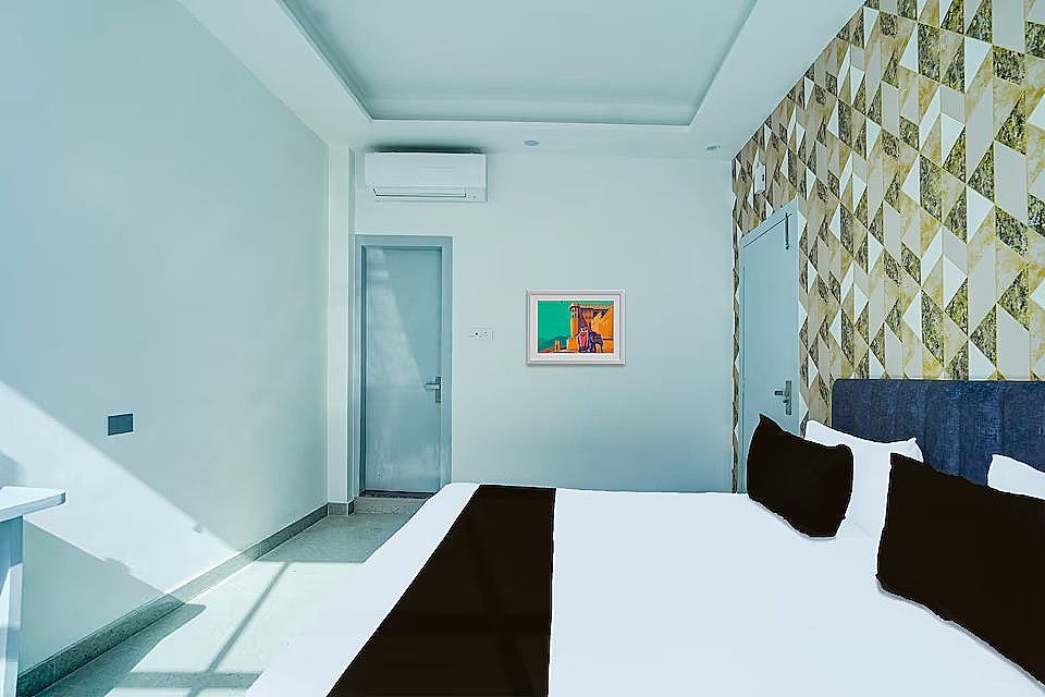 Deluxe King Suite