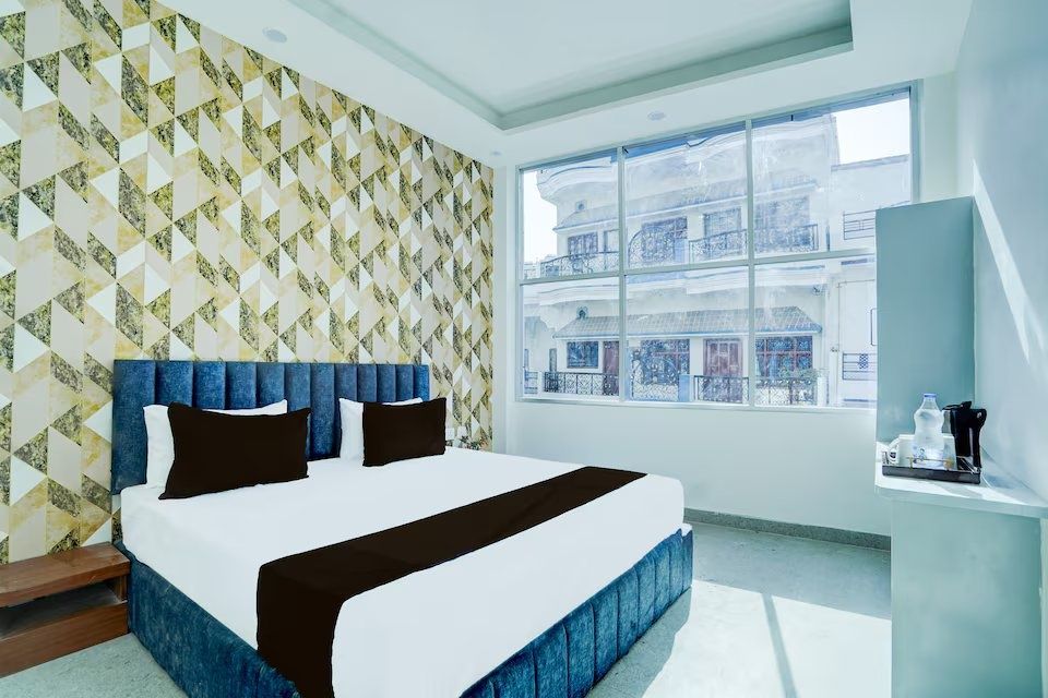 Deluxe King Suite