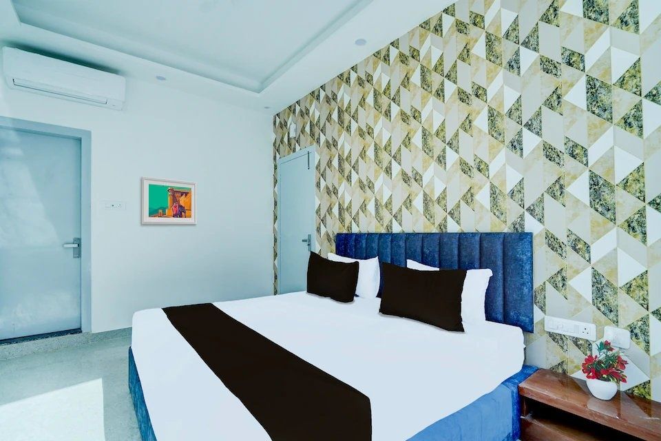 Deluxe King Suite