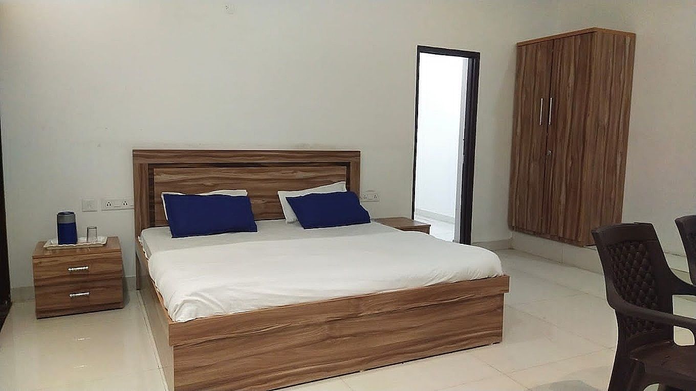 Maujis Villa And Guest House Deluxe Room 4