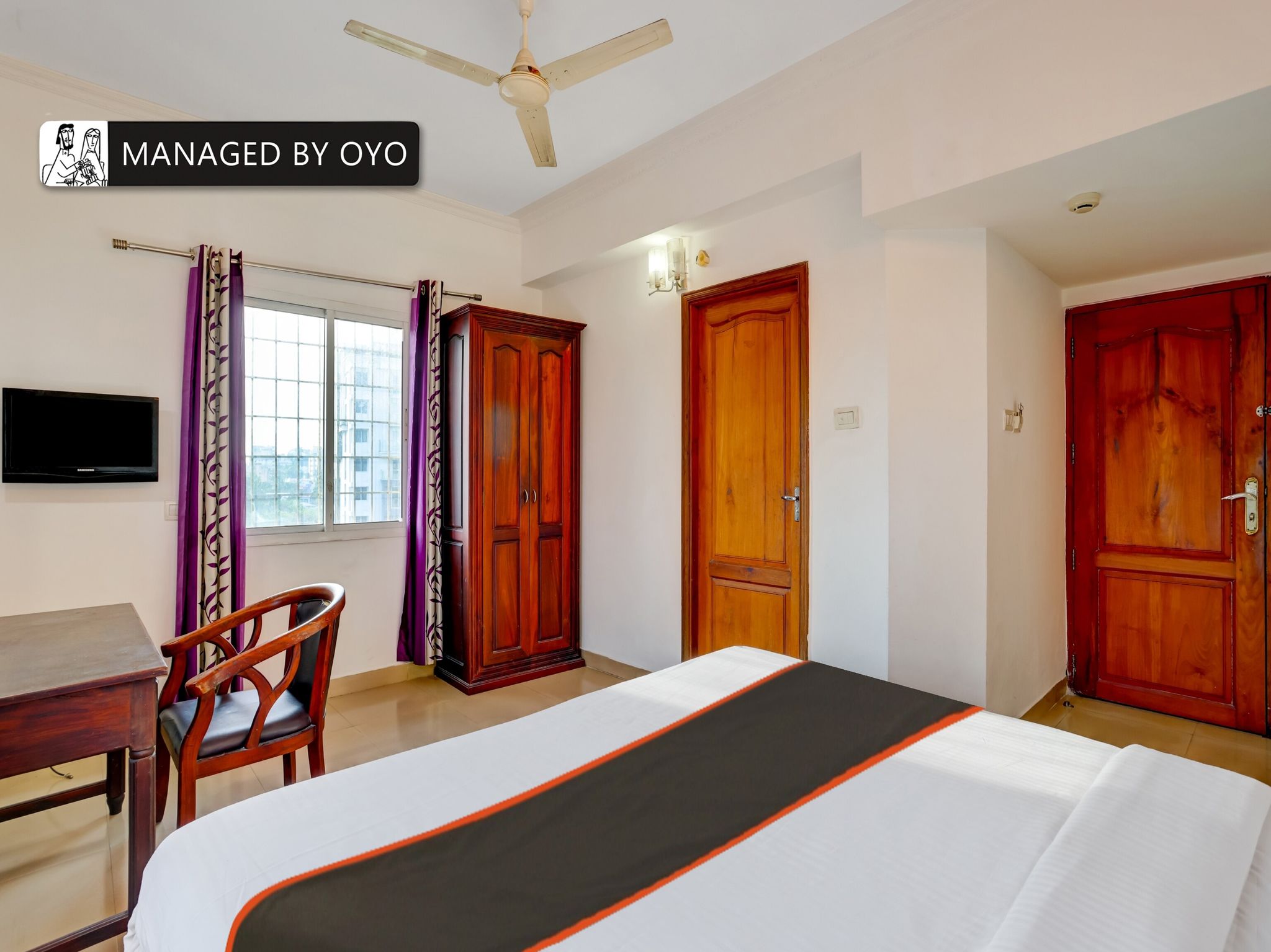 Collection O Thampanoor Classic 8