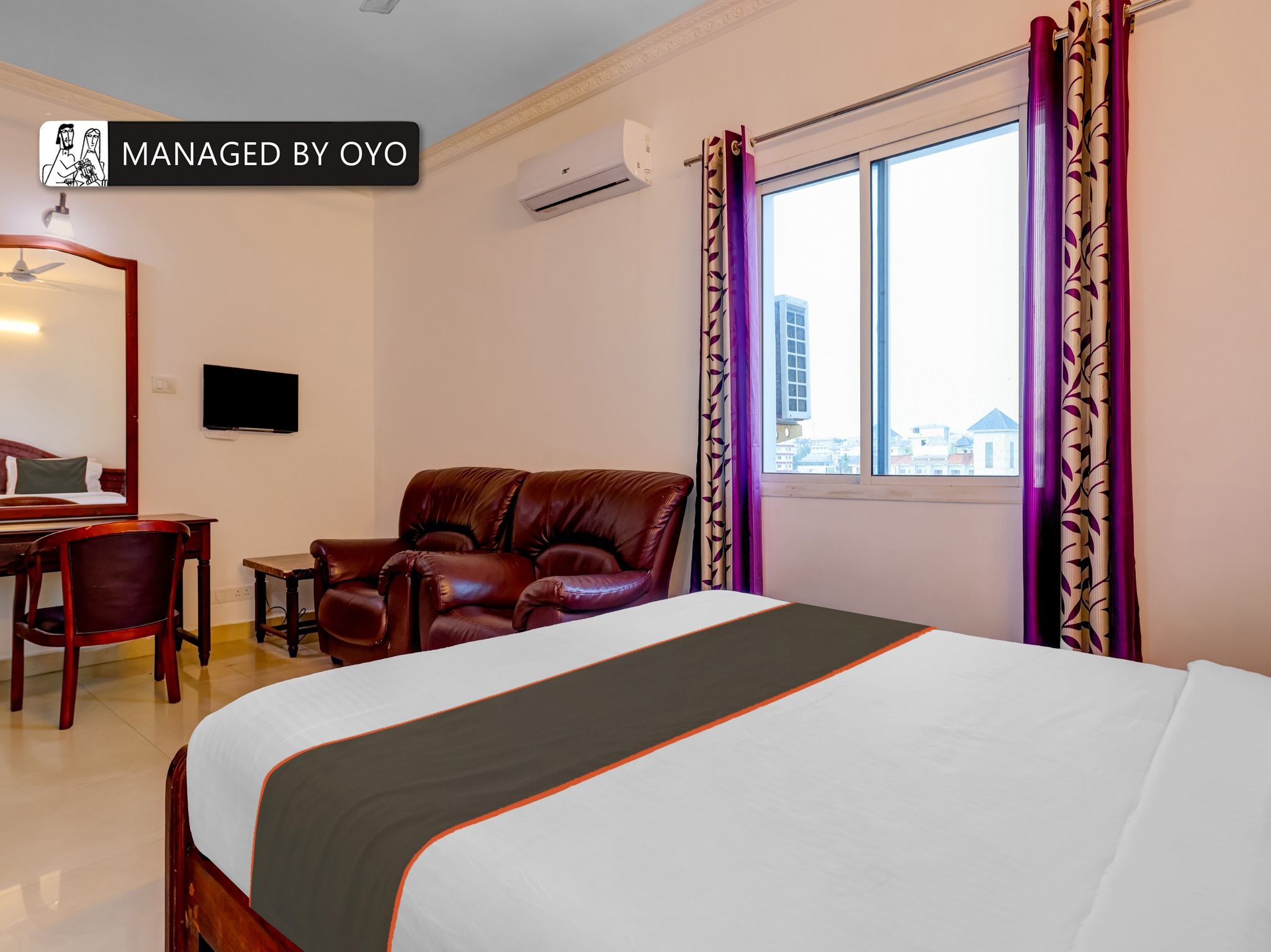 Collection O Thampanoor Classic 9