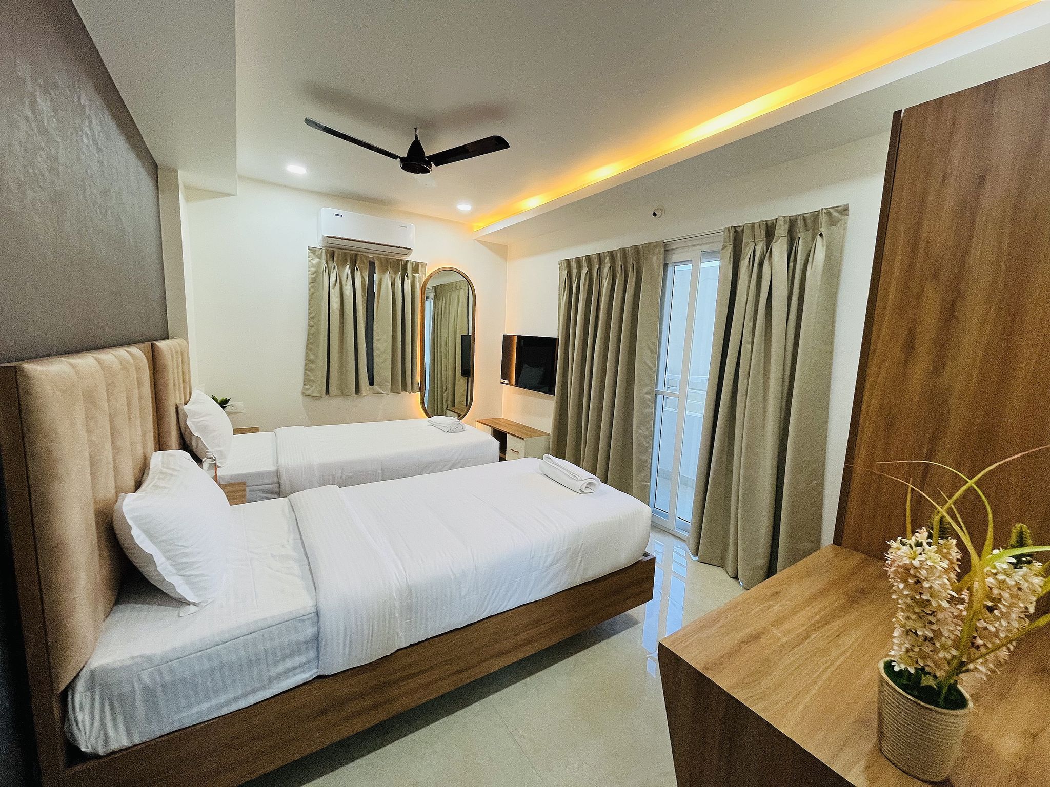 Hotel Viola Suites Madhapur, Serviced Apartment- 3BHK Twin Room 