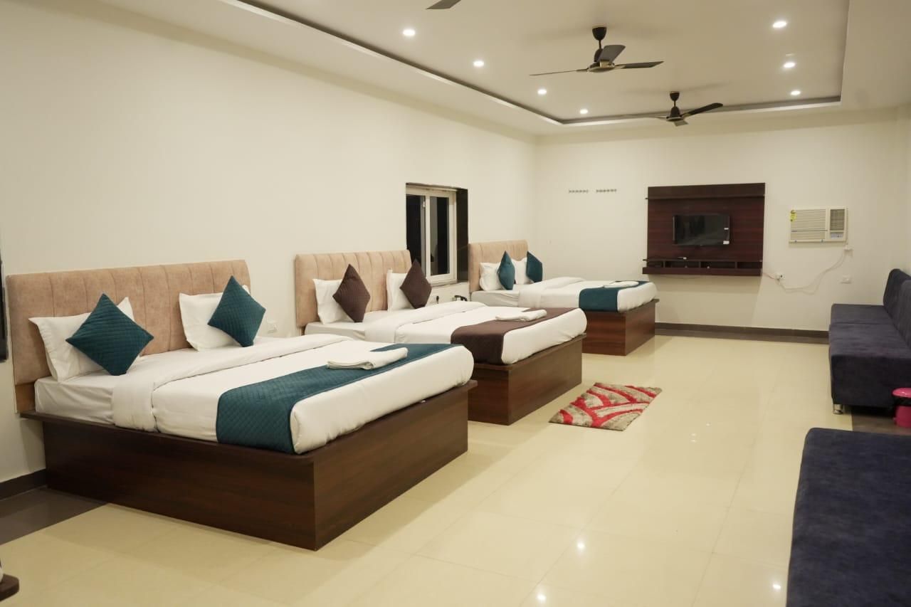 Super Deluxe Room