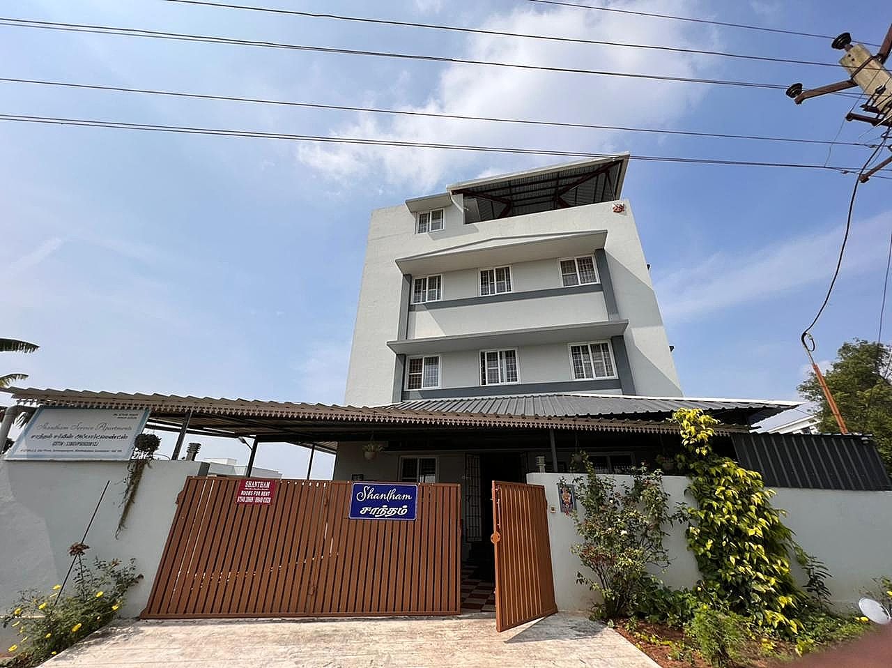 Shantham Service Apartments,Kinathukadavu