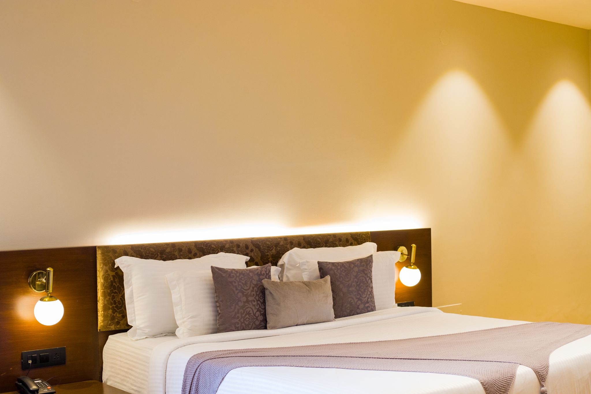 Alaya Stays Jeevantara Suite with jacuzzi