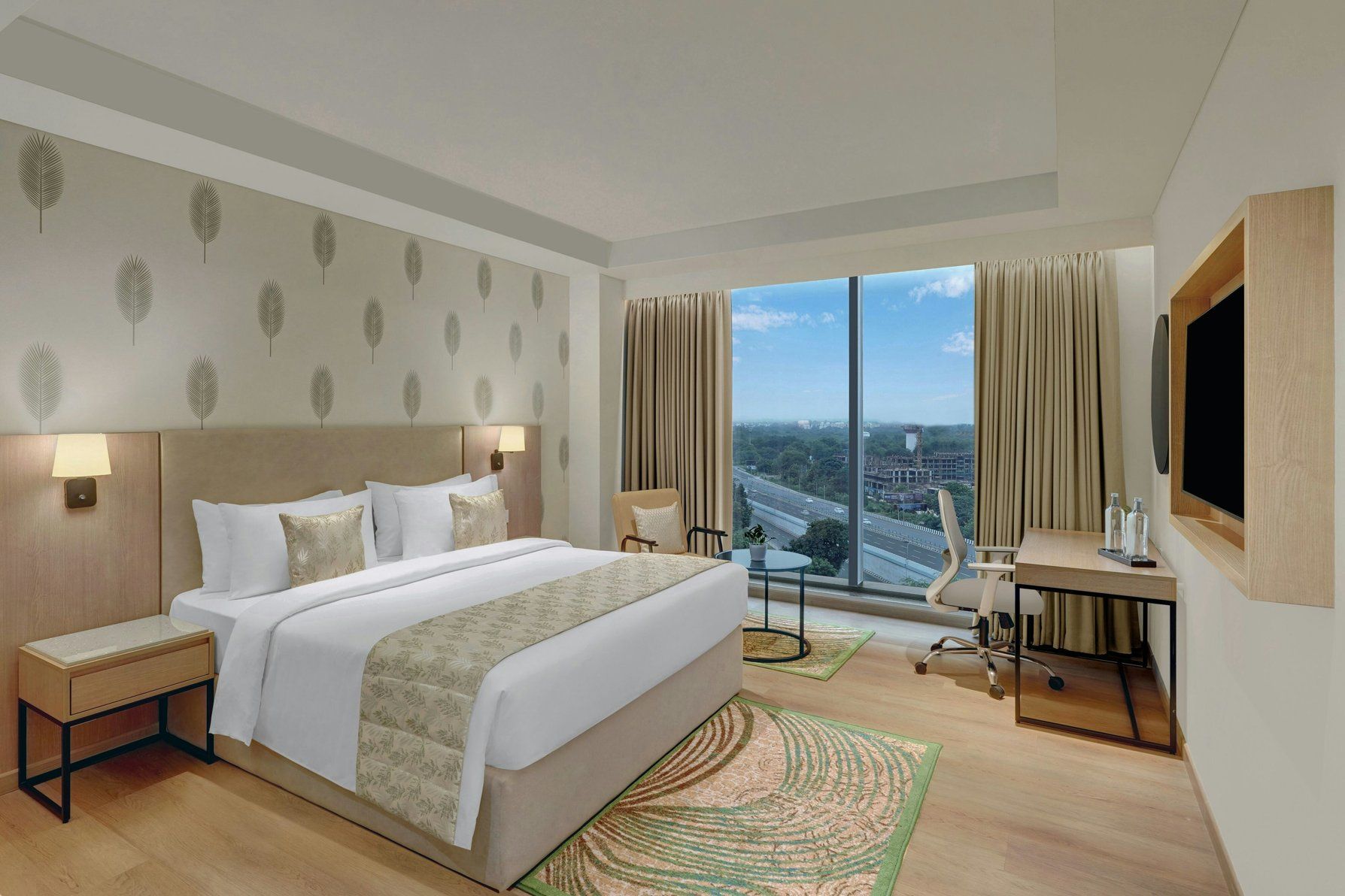 King Guest Room - Chair - Desk