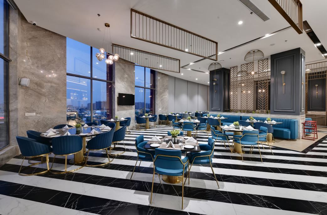 Food & Dining