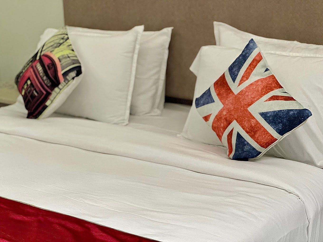 World Inn Superior Rooms 2