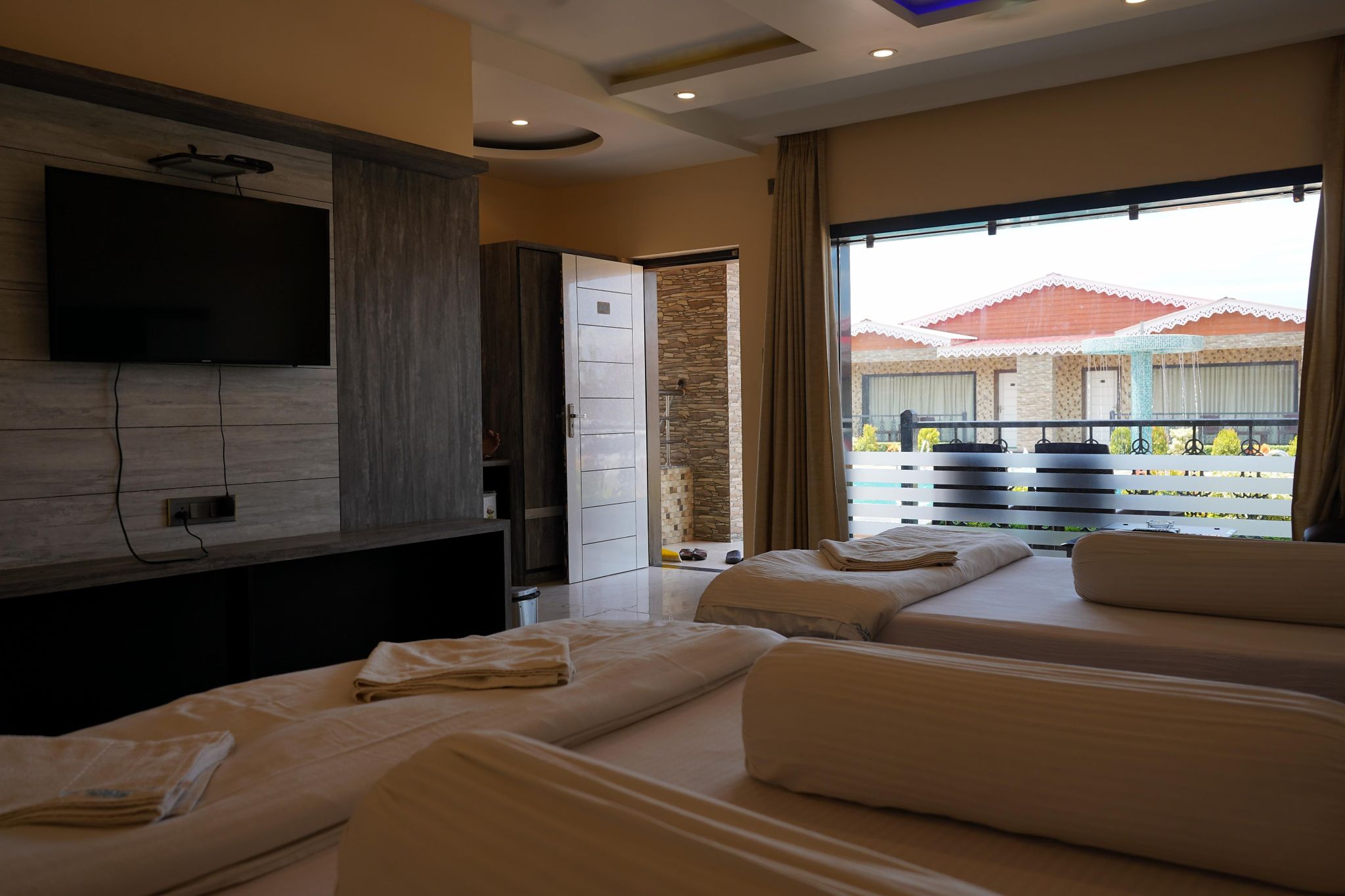 Executive Triple Cottage