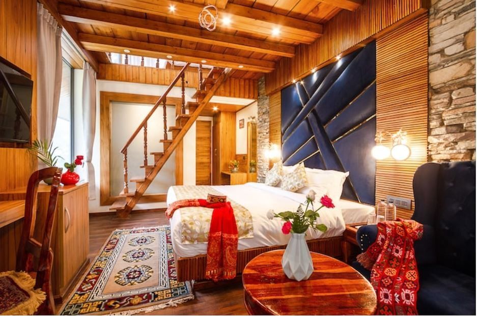 Duplex Family Suite Room (With Balcony & HillView)