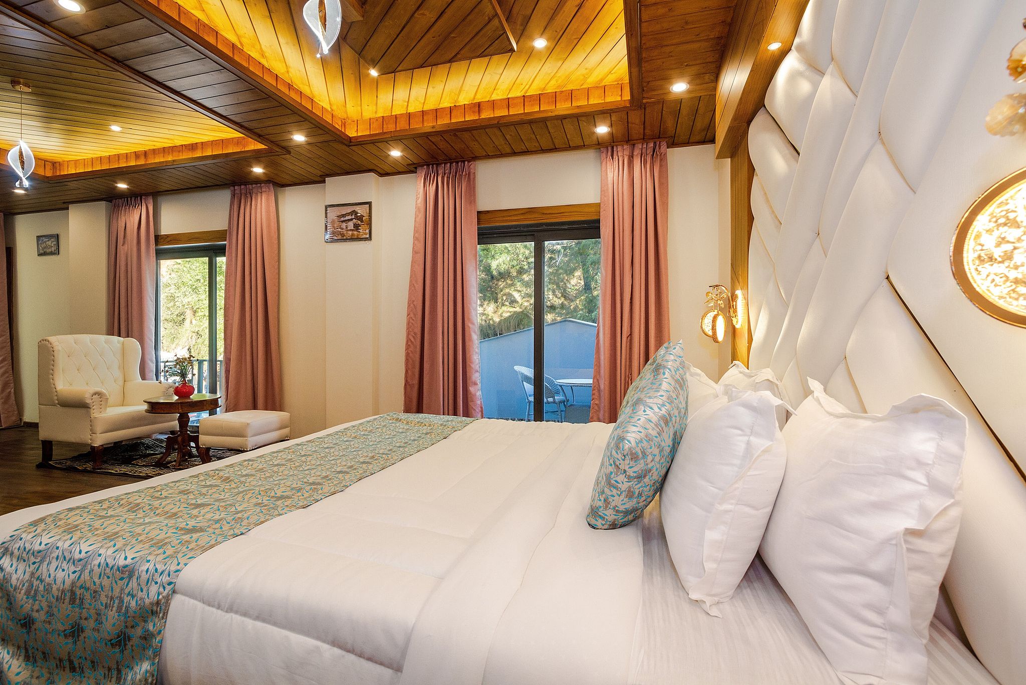 Jannat Resort And Spa (A Centrally Heated Himalayas View Resort) Royal Suite With Balcony & Jungle View	 2
