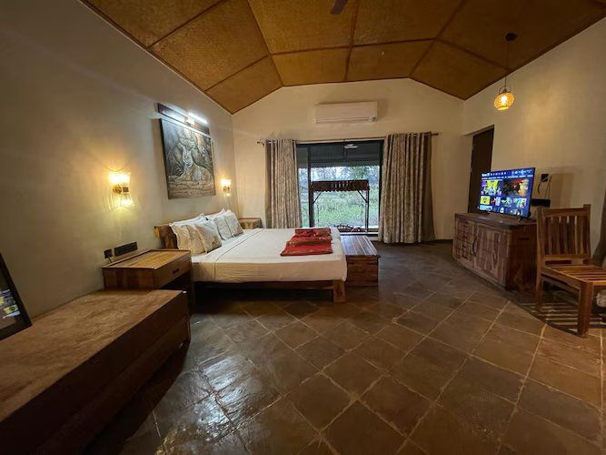 Cottage with Private sit-out & Lagoon View
