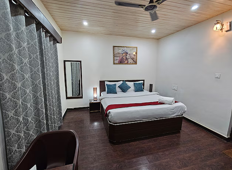 Standard Deluxe Room