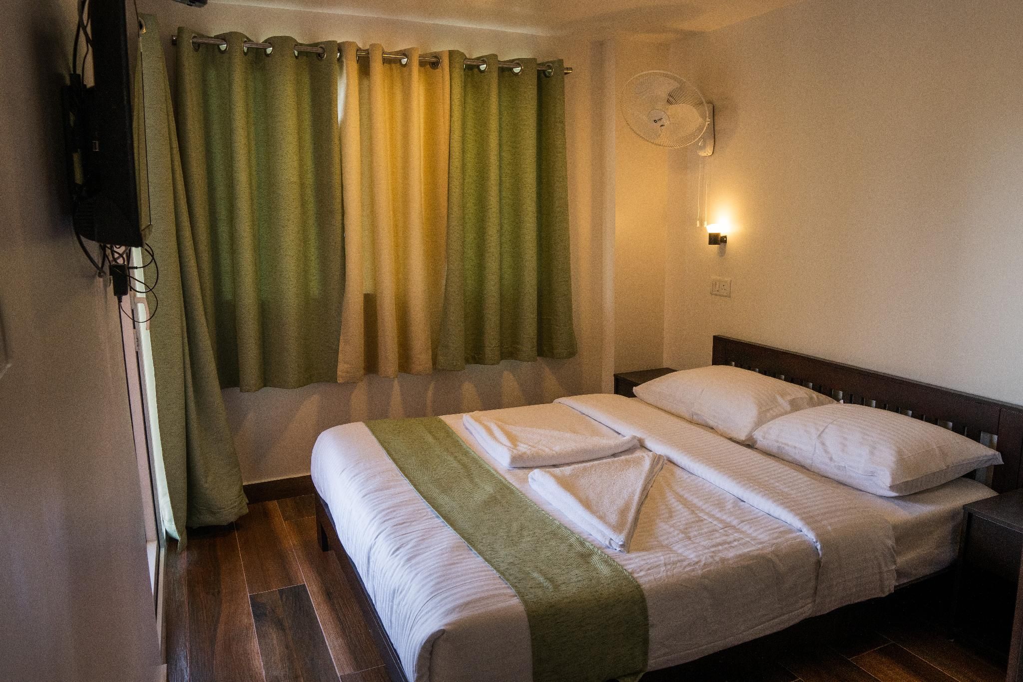 Deluxe Mountain View