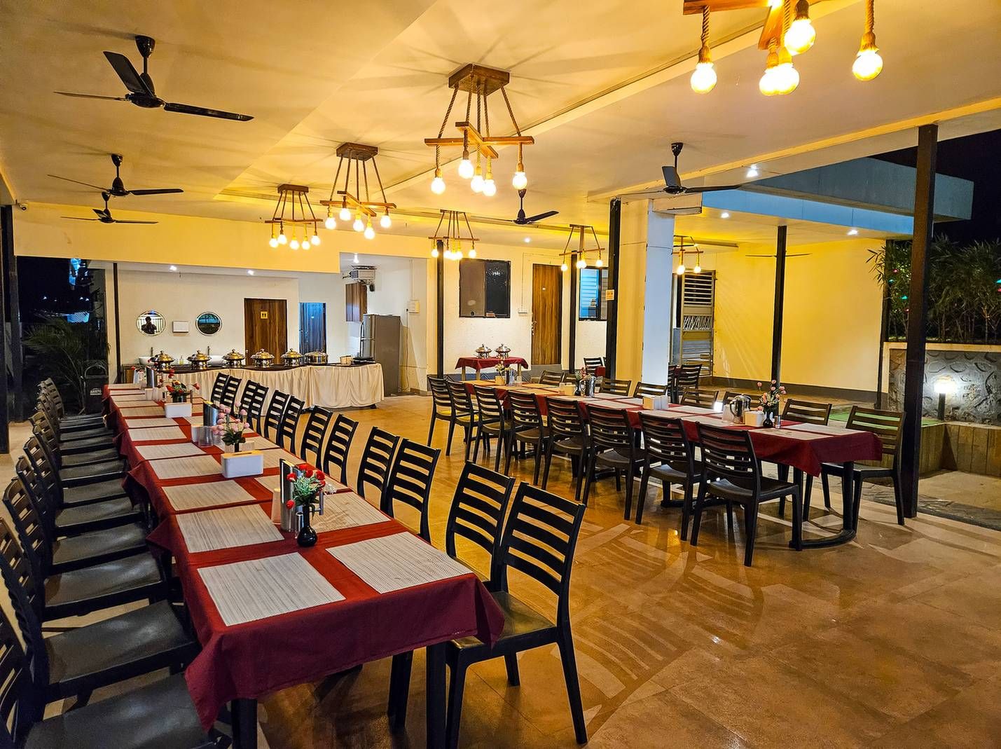 Food & Dining