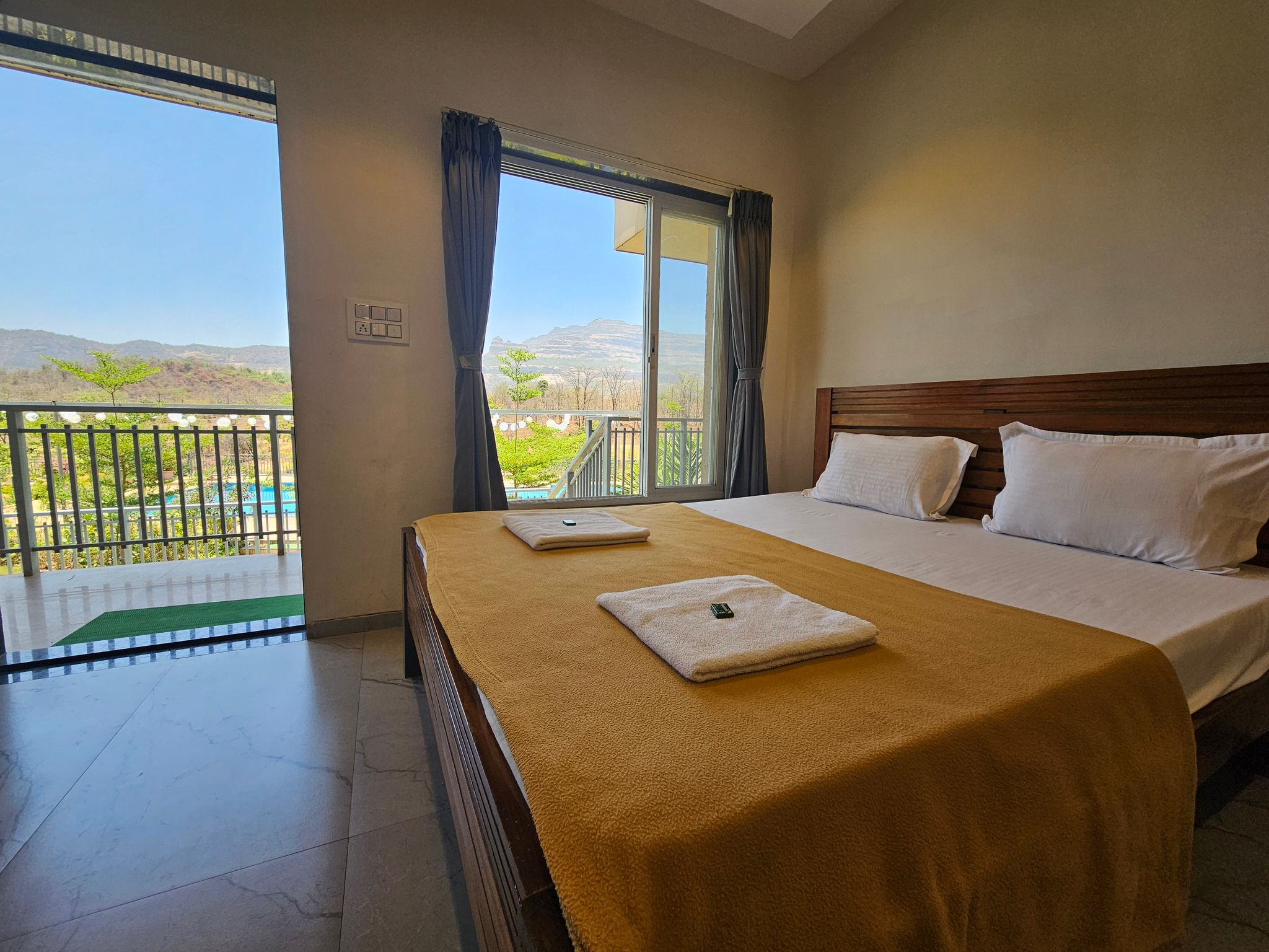 Deluxe Couple Room With View
