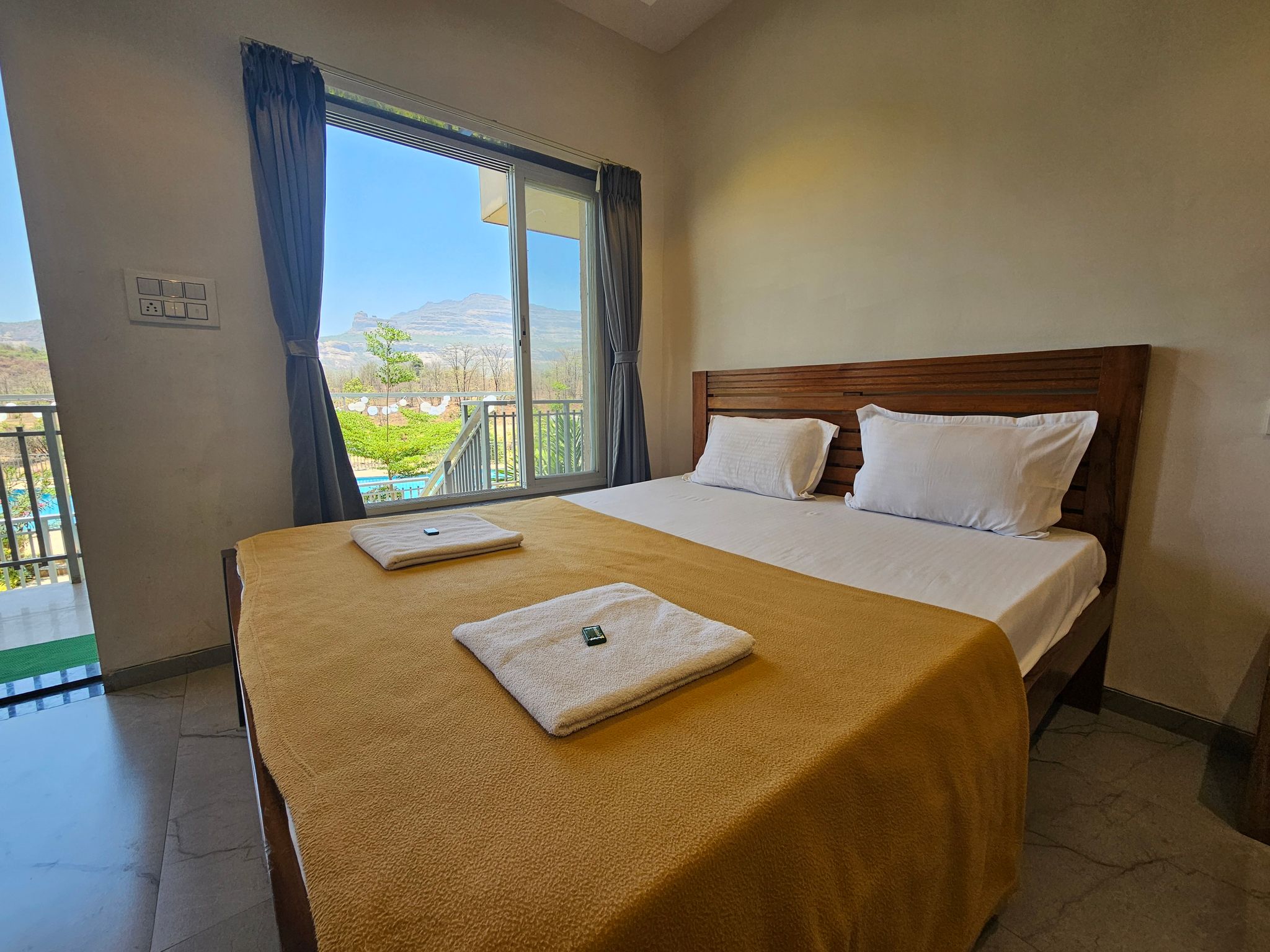 Riverain Valley Resort Deluxe Family Room With View 6