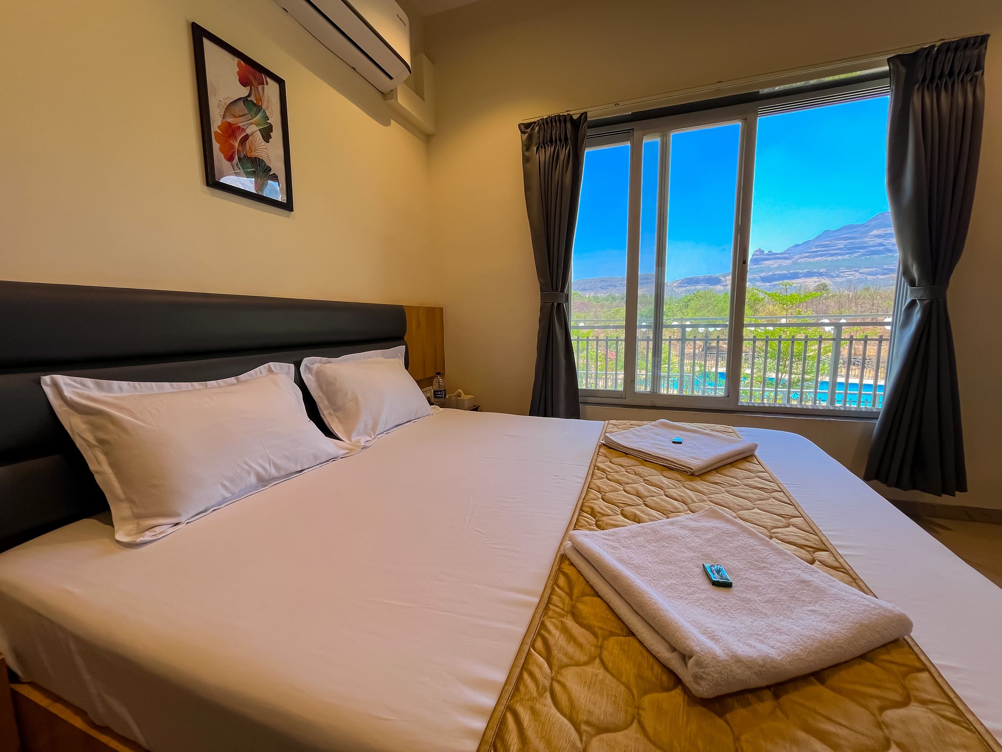 Deluxe Couple Room With View